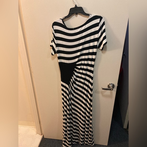 Eci New York striped dress size L, lightweight excellent condition - Picture 3 of 3